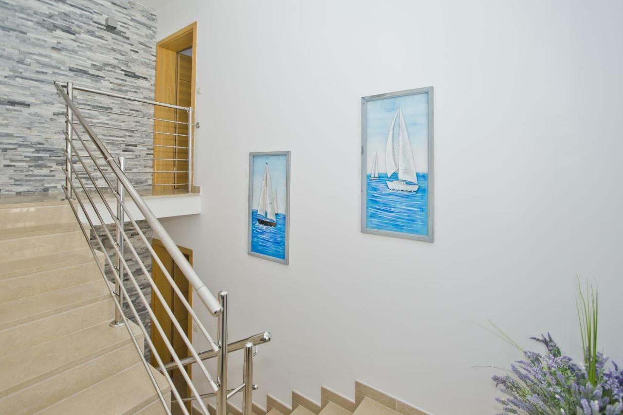 Island Hvar Seaside Villa Levanda With Beach, Pool & Seaview ฮวาร์ ภายนอก รูปภาพ
