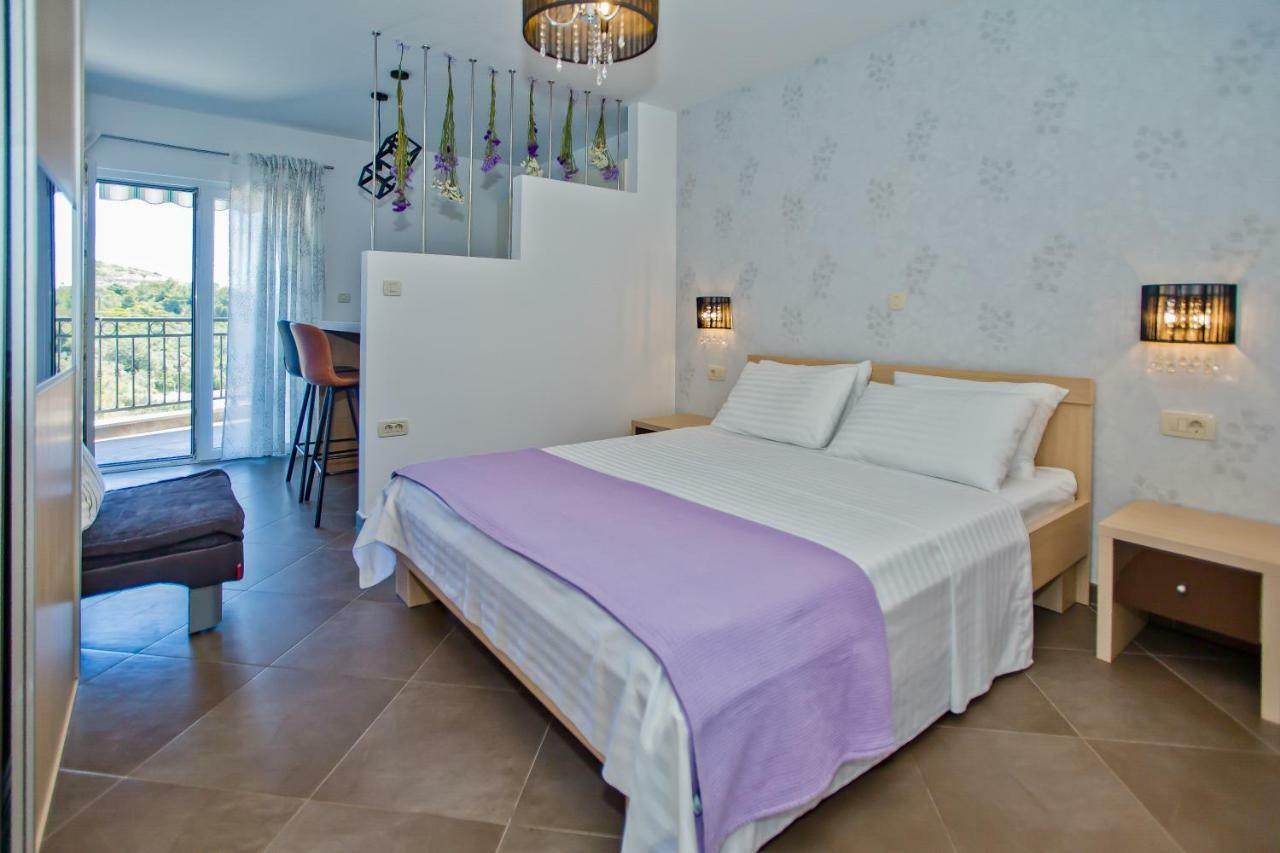 Island Hvar Seaside Villa Levanda With Beach, Pool & Seaview ฮวาร์ ภายนอก รูปภาพ