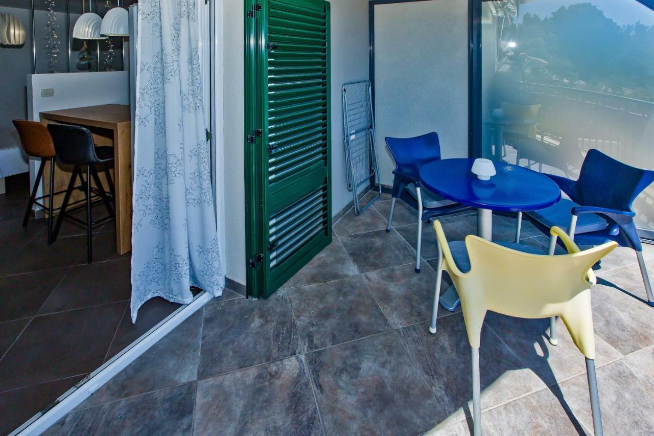 Island Hvar Seaside Villa Levanda With Beach, Pool & Seaview ฮวาร์ ภายนอก รูปภาพ