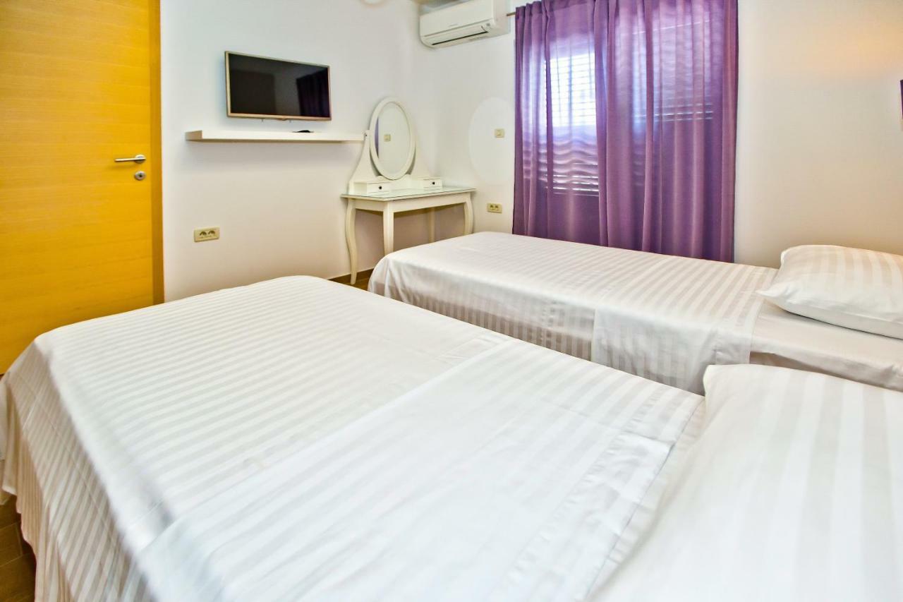 Island Hvar Seaside Villa Levanda With Beach, Pool & Seaview ฮวาร์ ภายนอก รูปภาพ
